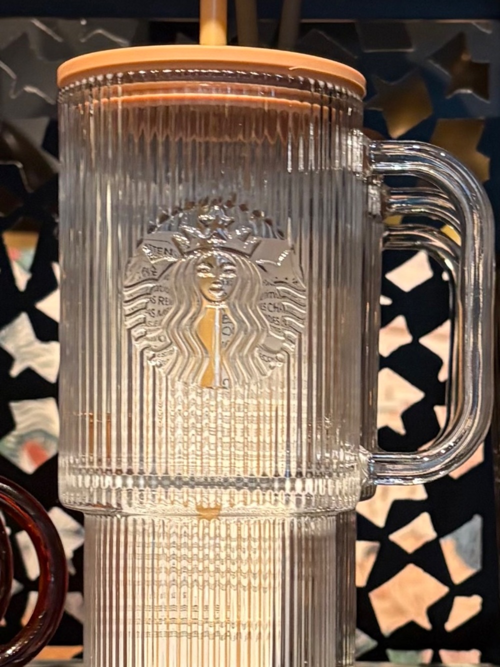 Starbucks Clear Ribbed Glass Mug with Tan Lid and Straw 2026 PSL - Picture 3 of 3